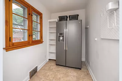 7101 N 107th St, Milwaukee, WI 53224 - Photo 19