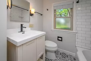 7101 N 107th St, Milwaukee, WI 53224 - Photo 23