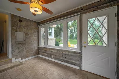 7101 N 107th St, Milwaukee, WI 53224 - Photo 15