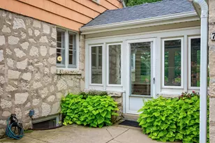 7101 N 107th St, Milwaukee, WI 53224 - Photo 9