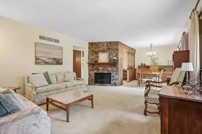 17690  Nassau Dr, Brookfield, WI 53045 - Photo 7