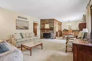 17690 Nassau Dr, Brookfield, WI 53045 - Photo 7