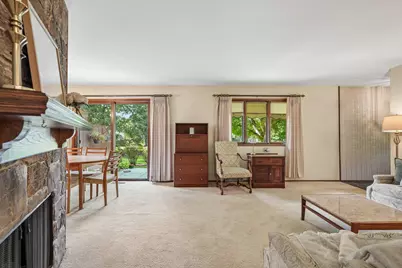 17690  Nassau Dr, Brookfield, WI 53045 - Photo 9