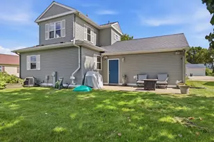 1222 Phoenix Dr, Waukesha, WI 53186 - Photo 21