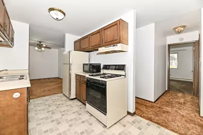 6183 W Howard Ave #9, Greenfield, WI 53220 - Photo 13