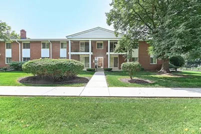 6183 W Howard Ave #9, Greenfield, WI 53220 - Photo 1