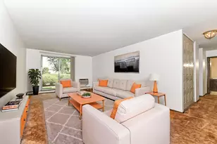 6183 W Howard Ave, Greenfield, WI 53220 - Photo 7