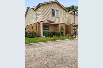 1505  Windsor Way #6, Racine, WI 53406 - Photo 1
