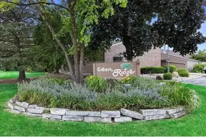 1505  Windsor Way #6, Racine, WI 53406 - Photo 5