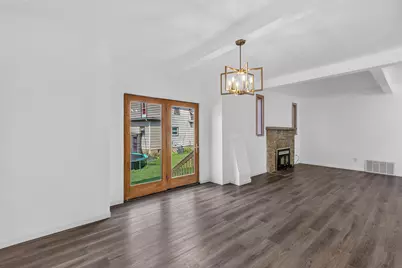 634 E Oak Grove St, Juneau, WI 53039 - Photo 33