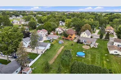634 E Oak Grove St, Juneau, WI 53039 - Photo 13
