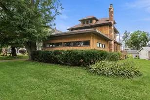 634 E Oak Grove St, Juneau, WI 53039 - Photo 9