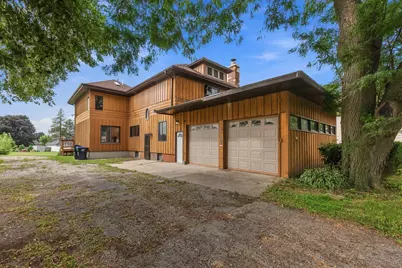 634 E Oak Grove St, Juneau, WI 53039 - Photo 7