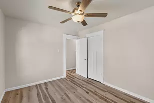 634 E Oak Grove St, Juneau, WI 53039 - Photo 23