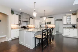 W175N5262 Highridge Dr, Menomonee Falls, WI 53051 - Photo 9