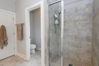 W175N5262  Highridge Dr, Menomonee Falls, WI 53051 - Photo 13