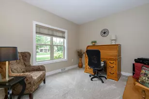W175N5262 Highridge Dr, Menomonee Falls, WI 53051 - Photo 19