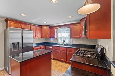 6074  Thornapple Ln, Greendale, WI 53129 - Photo 7