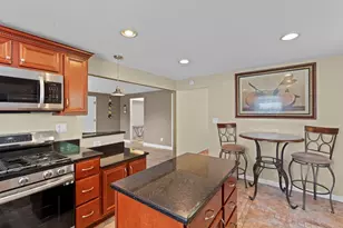 6074 Thornapple Ln, Greendale, WI 53129 - Photo 9