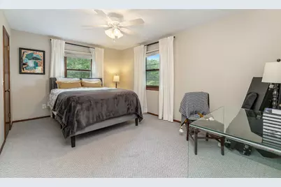 3606 W Chantilly Ct, Mequon, WI 53092 - Photo 15