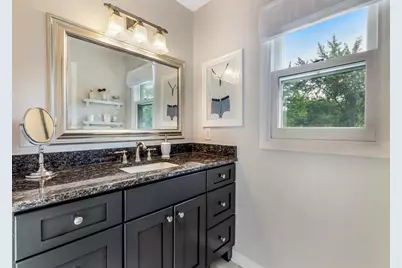 3606 W Chantilly Ct, Mequon, WI 53092 - Photo 13