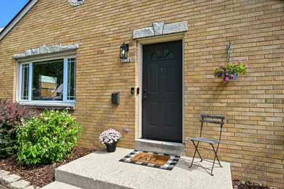 3716 N 97th Pl, Milwaukee, WI 53222 - Photo 7