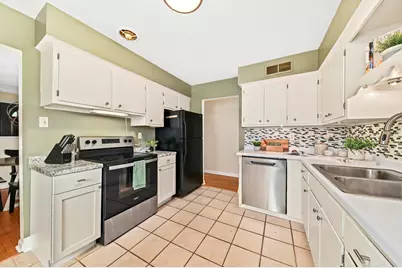 3716 N 97th Pl, Milwaukee, WI 53222 - Photo 17