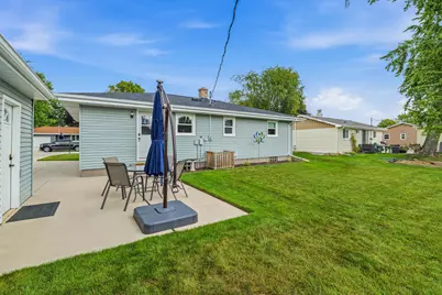427  Airpark Rd, Plymouth, WI 53073 - Photo 15