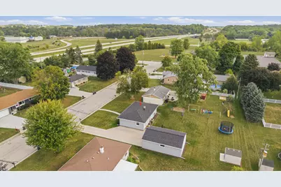 427  Airpark Rd, Plymouth, WI 53073 - Photo 23