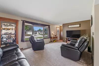 427  Airpark Rd, Plymouth, WI 53073 - Photo 5