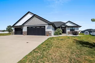 1997 Dobby St, Lawrence, WI 54115 - Photo 3