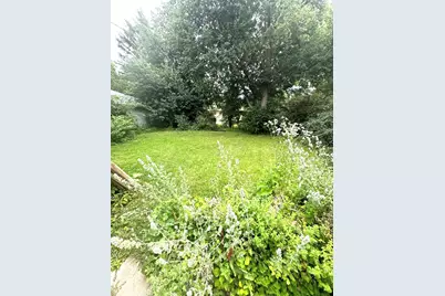 4114 N 94th St, Wauwatosa, WI 53222 - Photo 3