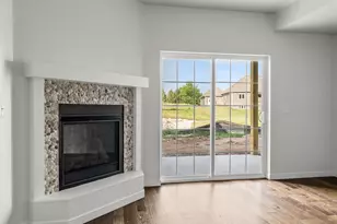 1920 Ravenswood Ln, Manitowoc, WI 54220 - Photo 31