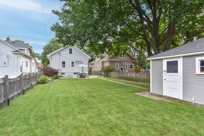 2207 N 66th St, Wauwatosa, WI 53213 - Photo 35