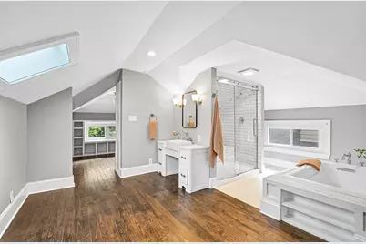 2207 N 66th St, Wauwatosa, WI 53213 - Photo 25