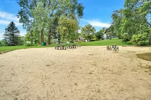 W210N11135 Mountbrooke Dr, Germantown, WI 53022 - Photo 39