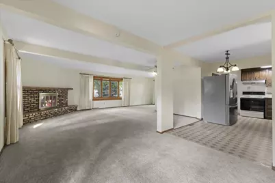 5945 S 20th St, Milwaukee, WI 53221 - Photo 9