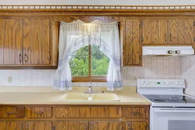3755  Kettle View Dr, Hartford, WI 53086 - Photo 13