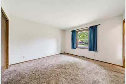3755  Kettle View Dr, Hartford, WI 53086 - Photo 25