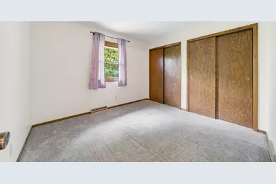 3755  Kettle View Dr, Hartford, WI 53086 - Photo 21