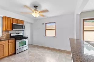 3420 S 81st St, Milwaukee, WI 53219 - Photo 17
