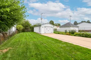 1247 Illinois St, Racine, WI 53405 - Photo 31