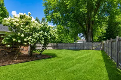 11550 N Meadowbrook Dr, Mequon, WI 53097 - Photo 23