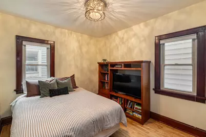 1811 N Astor St, Milwaukee, WI 53202 - Photo 13