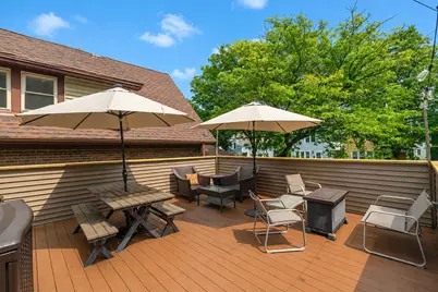 1811 N Astor St, Milwaukee, WI 53202 - Photo 21