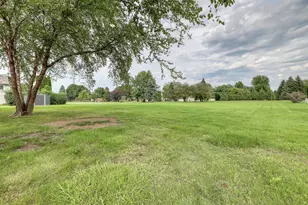 8424 S 68th St, Franklin, WI 53132 - Photo 41
