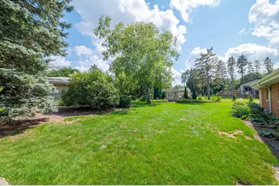 2308 S Green Links Dr, West Allis, WI 53227 - Photo 25
