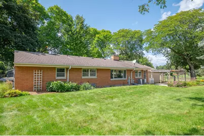 2308 S Green Links Dr, West Allis, WI 53227 - Photo 21