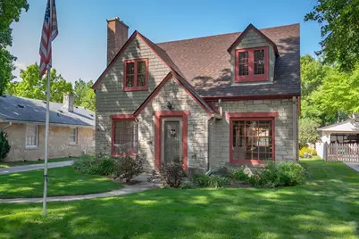 2611 N 84th St, Wauwatosa, WI 53226 - Photo 1
