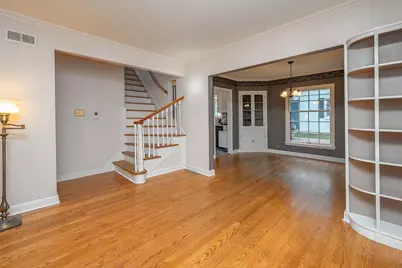 2611 N 84th St, Wauwatosa, WI 53226 - Photo 3